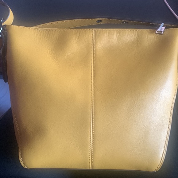 Leather Dufflete - Picture 3 of 9